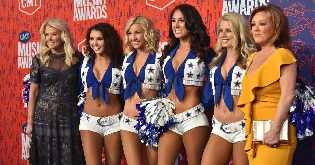 how much do NFL cheerleaders make