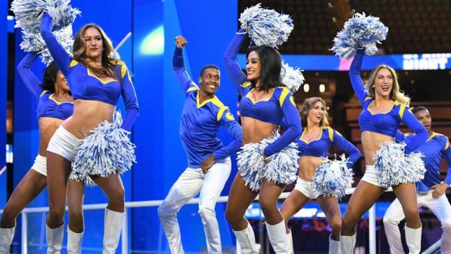 how much do NFL cheerleaders make