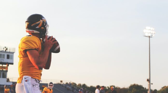 How Long Is A College Football Game - 1