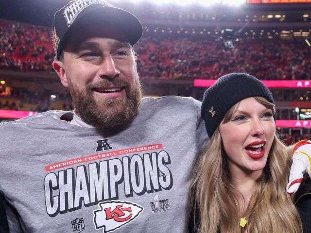 Travis Kelce with tylor