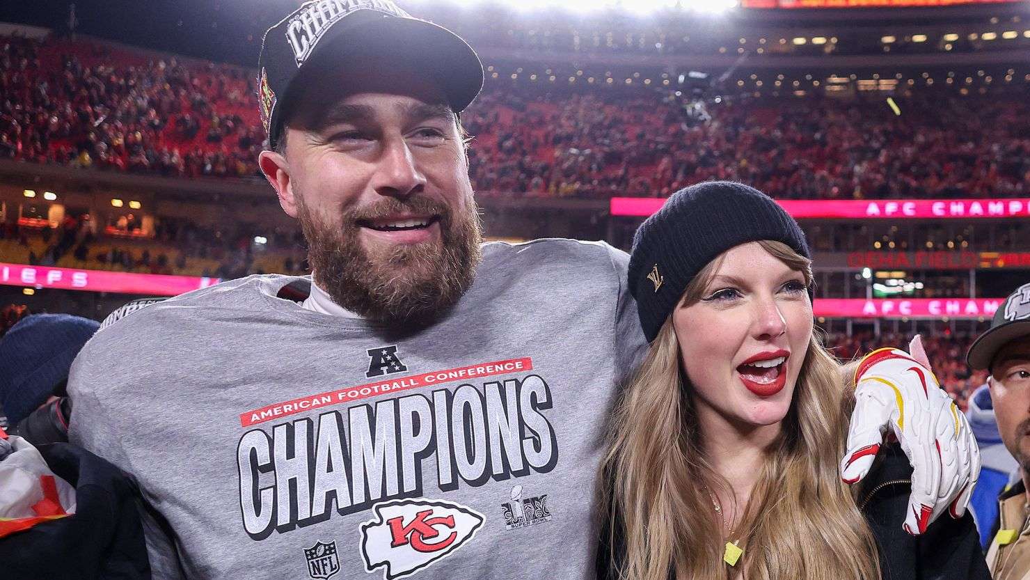 Travis Kelce with tylor