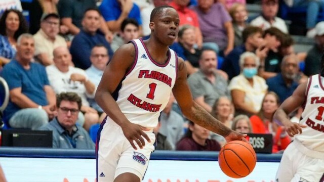Johnell Davis of FAU is set to enter the transfer portal and has intentions to enter the 2024 NBA Draft