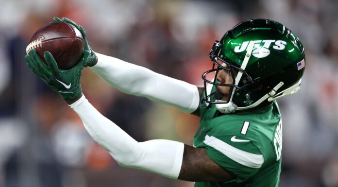 Jets' Sauce Gardner Struggles to Find Words Praising Giants' 'Good Quarterback' Daniel Jones