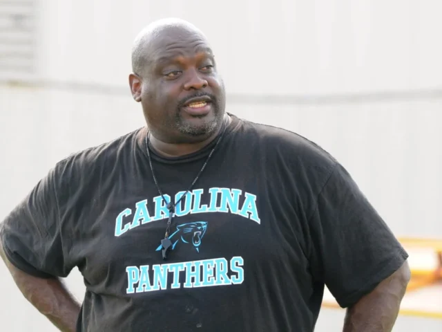 ted washington NFL player heaviest weight